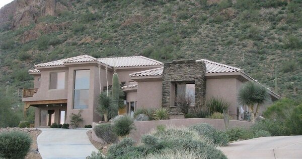 Home in Arizona with desert landscaping